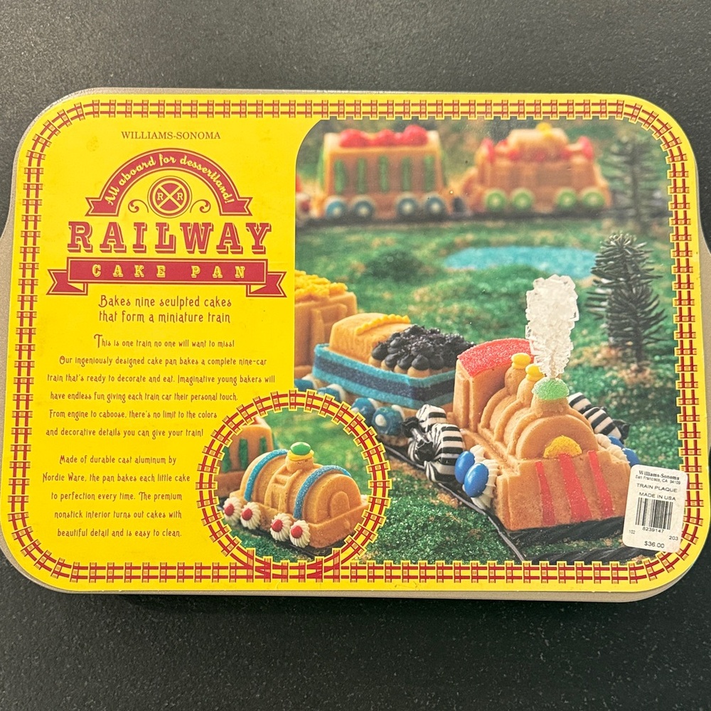 NWT Williams Sonoma Railway Cake Pan